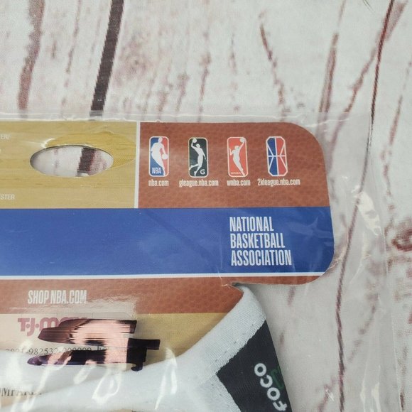 NBA Boston Celtics Polyester Face Cover Mask 2 Pack With Pocket For Filter - Picture 7 of 9